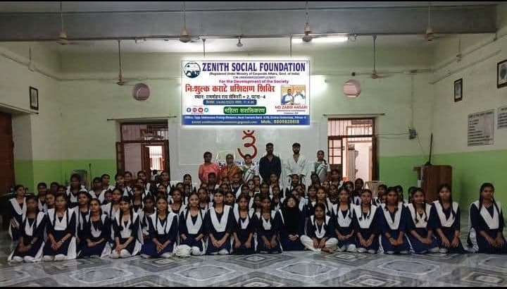 Free karate training camp group photo with students